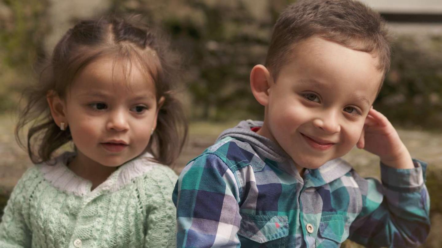 Niños sonriendo 