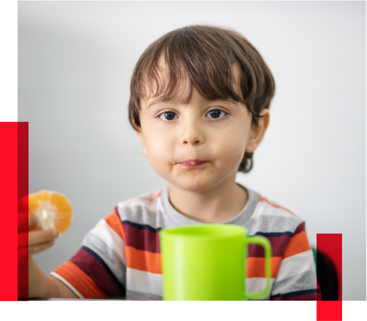 niño comiendo