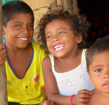 niños sonriendo