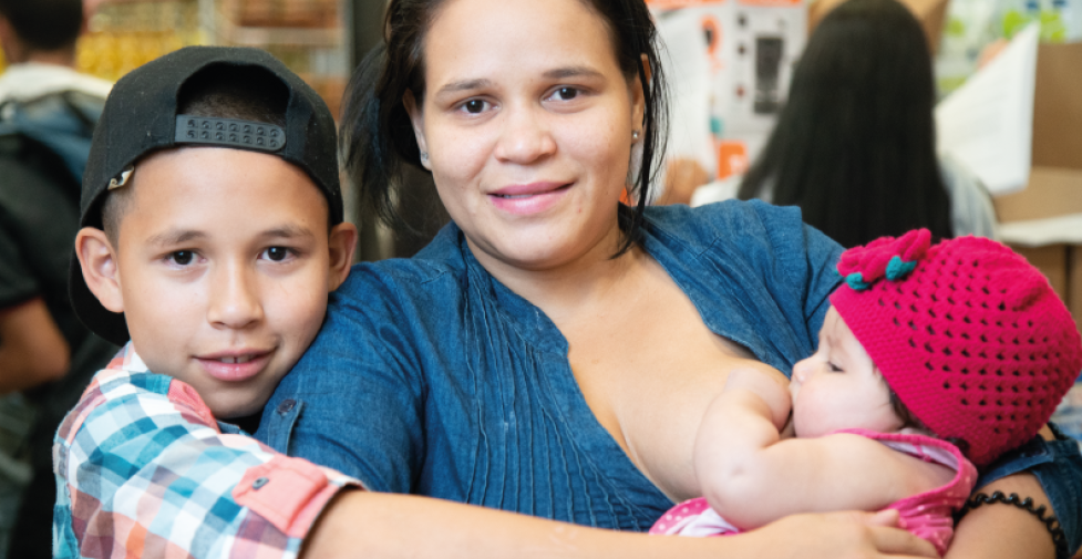 Madres lactantes apoyadas por la Fundación Éxito recibirán complementación alimentaria